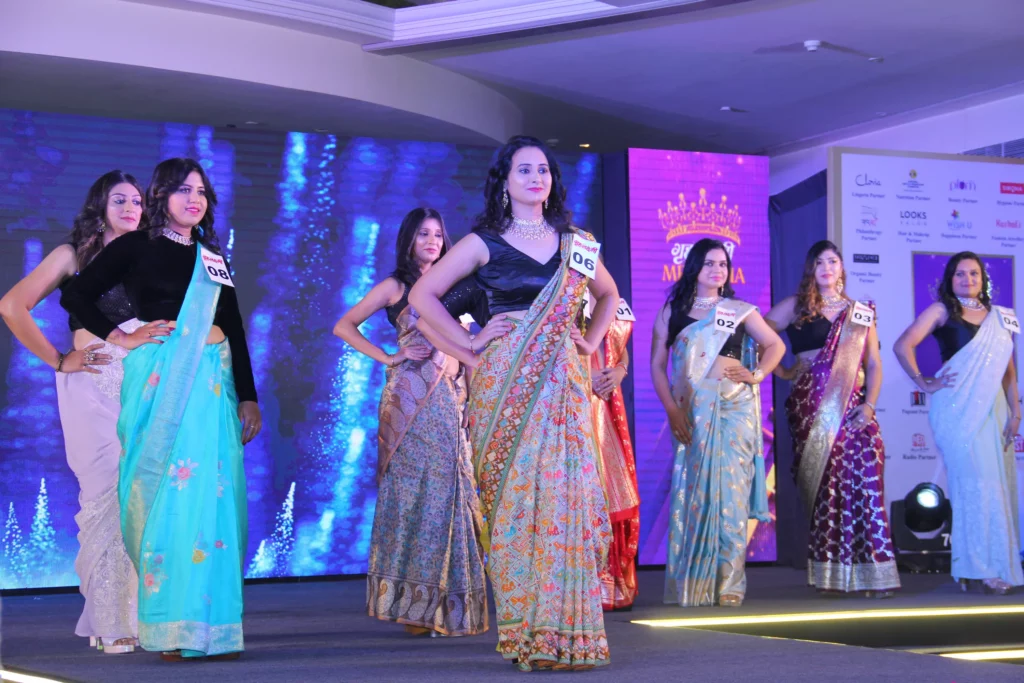 Mrs India Grehlakshmi pageant stage moment