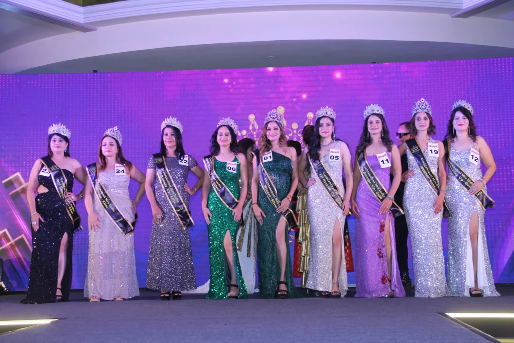 Mrs India Grehlakshmi runway stage